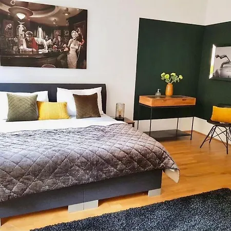 Enchanting Tourist Destinationcheckprofile Apartment *